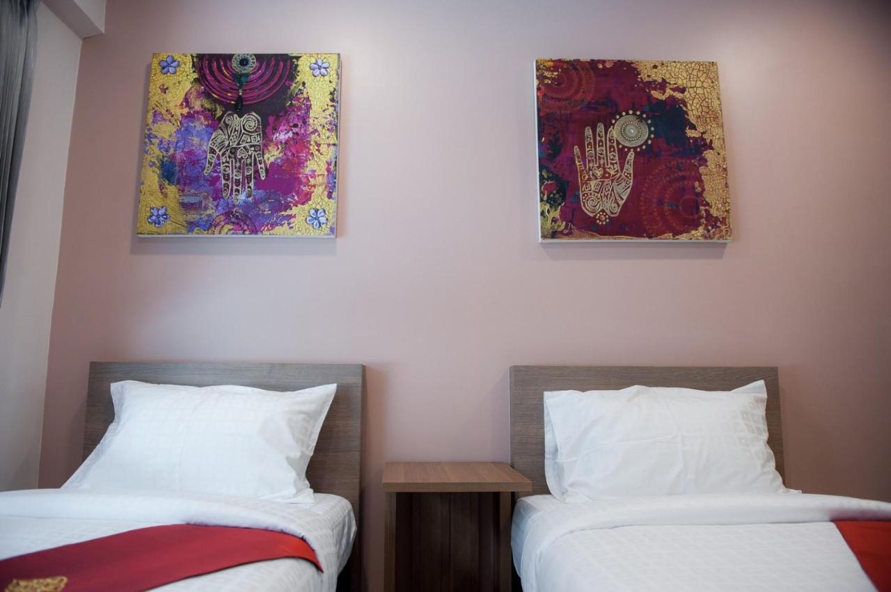 The Moon Night Hotel Bangkok Kültér fotó