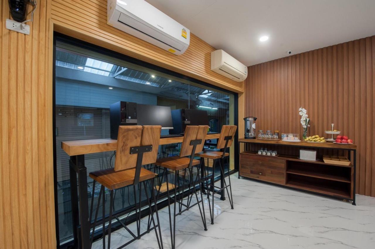The Moon Night Hotel Bangkok Kültér fotó